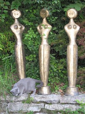 Drei Mondmädchen
